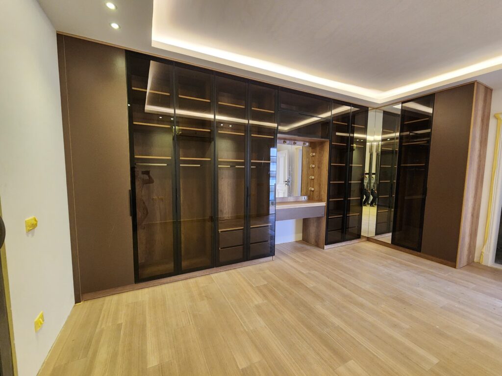 Custom Dressing Rooms in Egypt — Luxury Wardrobes